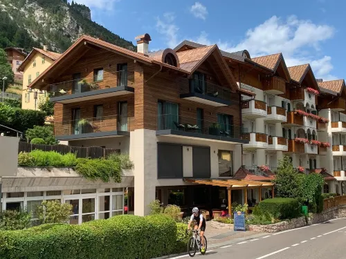 Alpotel Dolomiten Hotels in Molveno