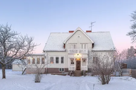 Villa Bro Отели в г. Munkedal