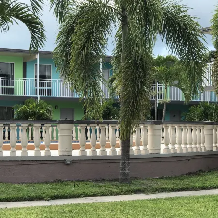 Tropical Inn & Suites, Downtown Clearwater