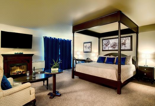 4. 호텔 & 스위트..