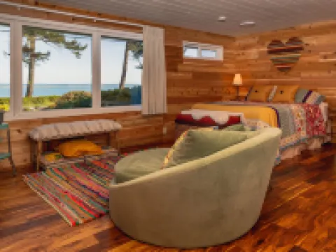 Dungeness Bay Cottages Hotels in Sequim