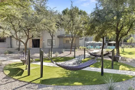 CozySuites at Chandler Отели рядом с достопримечательностью «Колледж Чандлер Гилберт Коммьюнити в Пекос Кампус»