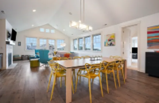 펫프렌들리 카이른 홈, 프라이빗 핫텁과 파이어 핏 있음, 뒷 파티오 바이 레드어닝