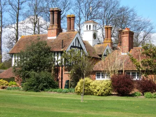 London Beach Country Hotel & Golf Club Hôtels à : Ashford District