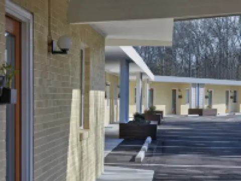 New South Motor Inn Hotels in Madison