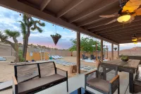 Alana House - Pool, Hot Tub, BBQ, Fire Pit + Walk to Hikes! 4 Bedroom Home by RedAwning Hotels in Joshua Tree