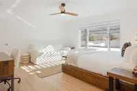 Of Wine & Gods - Hot Tub, BBQ and Fire Pit! 3 Bedroom Home by RedAwning - صديق للحيوانات الاليفة