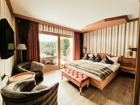 Landhaus Talblick- Boutique B&B-Pension-Gästehaus Отели в г. Флох-Зелигенталь