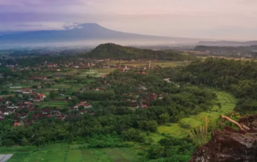 Camping Ground Bukit Tompak - Bed and Breakfasts