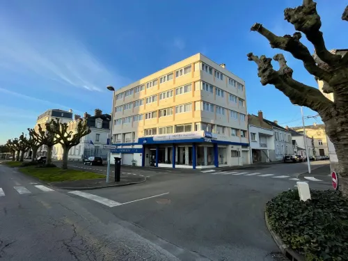 The Originals City Hôtel Napoléon la Roche-Sur-Yon - parking