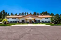 Centrally-Located Deadwood Apt w/ Mountain Views! - 3-Star