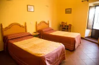 Hostal Hueso Hotels in Trujillo