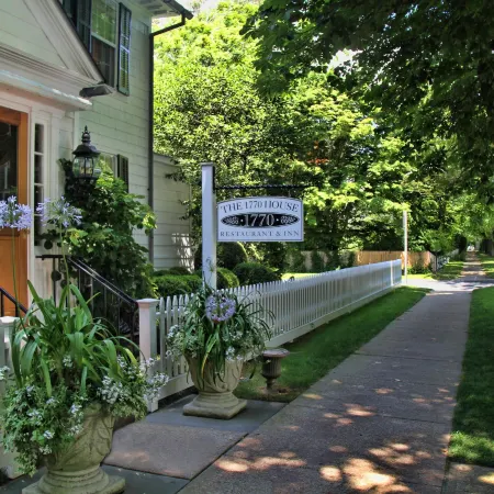 The 1770 House Restaurant & Inn