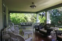Calderwood Inn