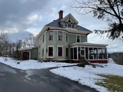 Guilford Bed and Breakfast Hotels near Dexter community park