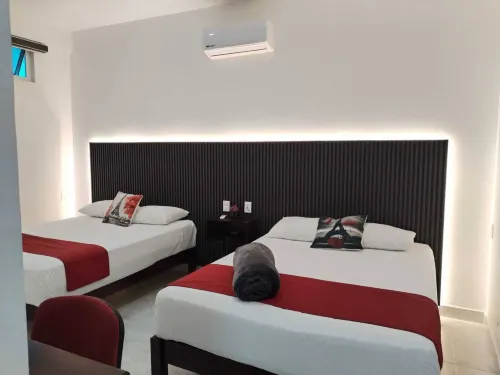 Hotel Cermar Plaza - Hostels