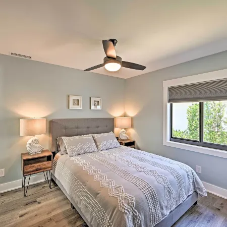 Naples Home w/ Patio < 1 Mi to Beaches!