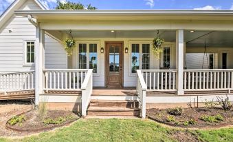 12 Mi to Tcu: Fort Worth Cottage w/ Farmland Views