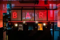 馬德里發電機旅館 住宿飯店