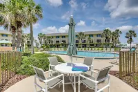 St Augustine Resort Condo - Walk to Crescent Beach - Pool