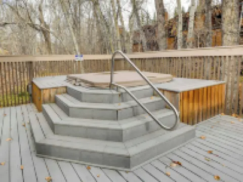 Ketchum Condo w/ Deck < 1 Mi to Sun Valley Resort! Hotels in Ketchum