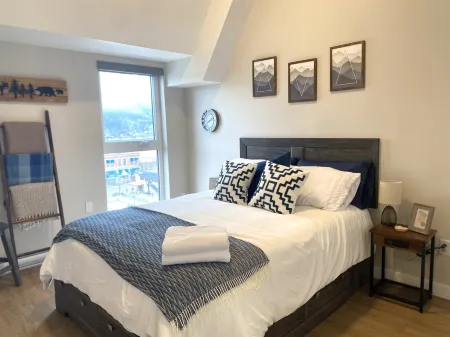 Downtown Mountain Getaway Отели рядом с достопримечательностью «Парк Лейк Сайд»