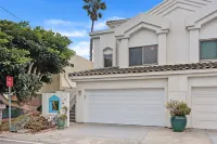 Breathtaking Ocean Views and Cozy Fireplaces - Inviting Coastal Escape