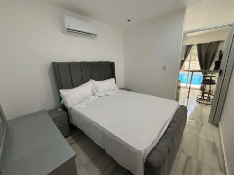 Condo facing the pool in the heart of Sosua Отели рядом с достопримечательностью «Плайя Алисия»