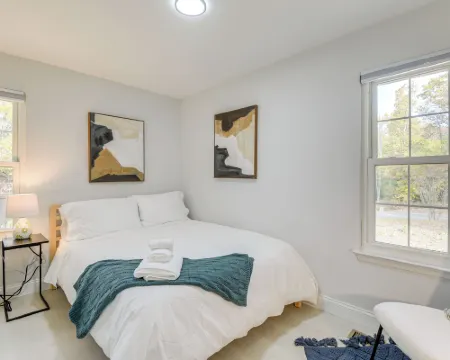 Near Top Attractions: Deck Dining at Severn Home! Hotels in Odenton