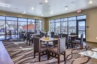 Cobblestone Hotel & Suites - Rhinelander - breakfast