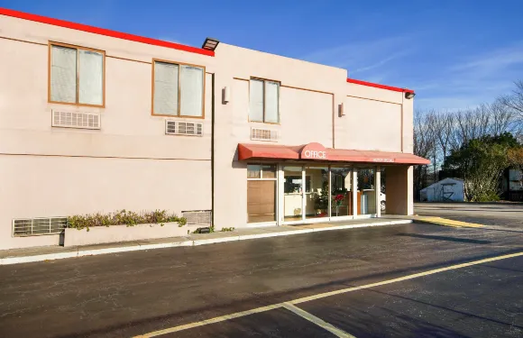 OYO弗吉尼亞-李堡I-95 &東華盛頓街酒店