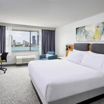 DoubleTree by Hilton Windsor Hotel and Suites