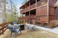 重新設計，熱水浴缸，火坑，檯球，皮金福奇河畔，Avantstay