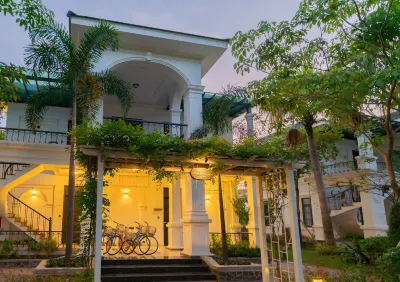 Lotus Hotel - Vườn Vua Các khách sạn ở 