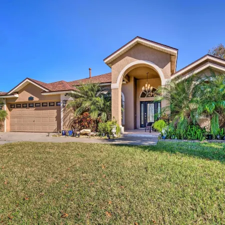 Clermont Vacation Rental w/ Pool: 11 Mi to Disney