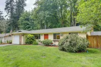 Close to Light Rail! Sammamish Home w/ Hot Tub - Parkering