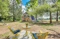 Family-Friendly Broken Bow Home w/ Grill! - 3 estrellas