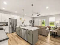 Charming 3-bedroom townhome with a backyard, WiFi and AC in delightful Plover WI Hotels in Plover