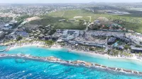 Chic 3BR Apartment Mambo Beach Area Stay