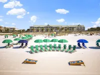 Newly Remodeled Maravilla 3 Bedroom 2 Bath Cottage Short Walk to Private Beach