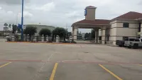 Rodeway Inn & Suites Humble IAH - parking