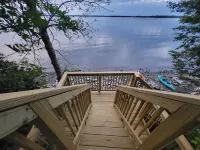 Lake Champlain Waterfront: Amazing Sunsets, Private Beach, and Firepit