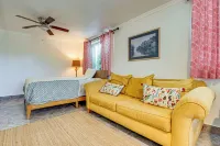 1 Mi to Train: ATL Area Apt w/ Patio & Shared Yard Hotels in East Point