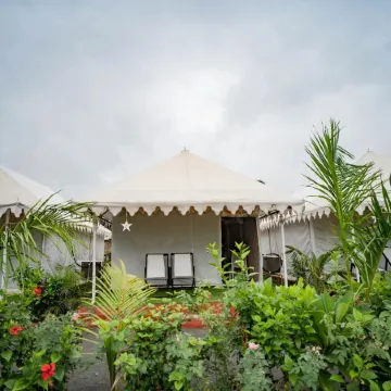 Unity Holiday Resort - Statue of Unity