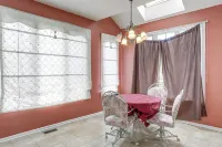 4 Mi to Dulles Airport: Spacious D.c. Area Home Hotel a Floris