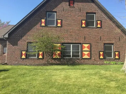 Relaxing loft retreat in historic European community Hotels in Pella