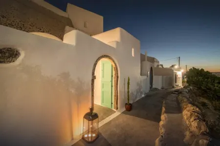 Two Bedroom Villa with Private Indoor Cave Pool