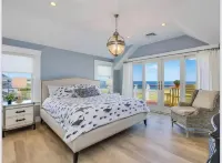 Luxury Beachfront Cottage