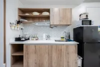 Modern Nordic Studio with Balcony and Pool in Primeworld District Near Airport - Alloggi