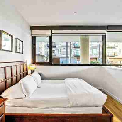 広々と開放的なコーナーロフト - 92歩行スコア Rooms